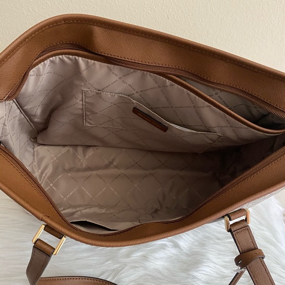 Michael Kors purse and wallet set - Picture 3 of 8